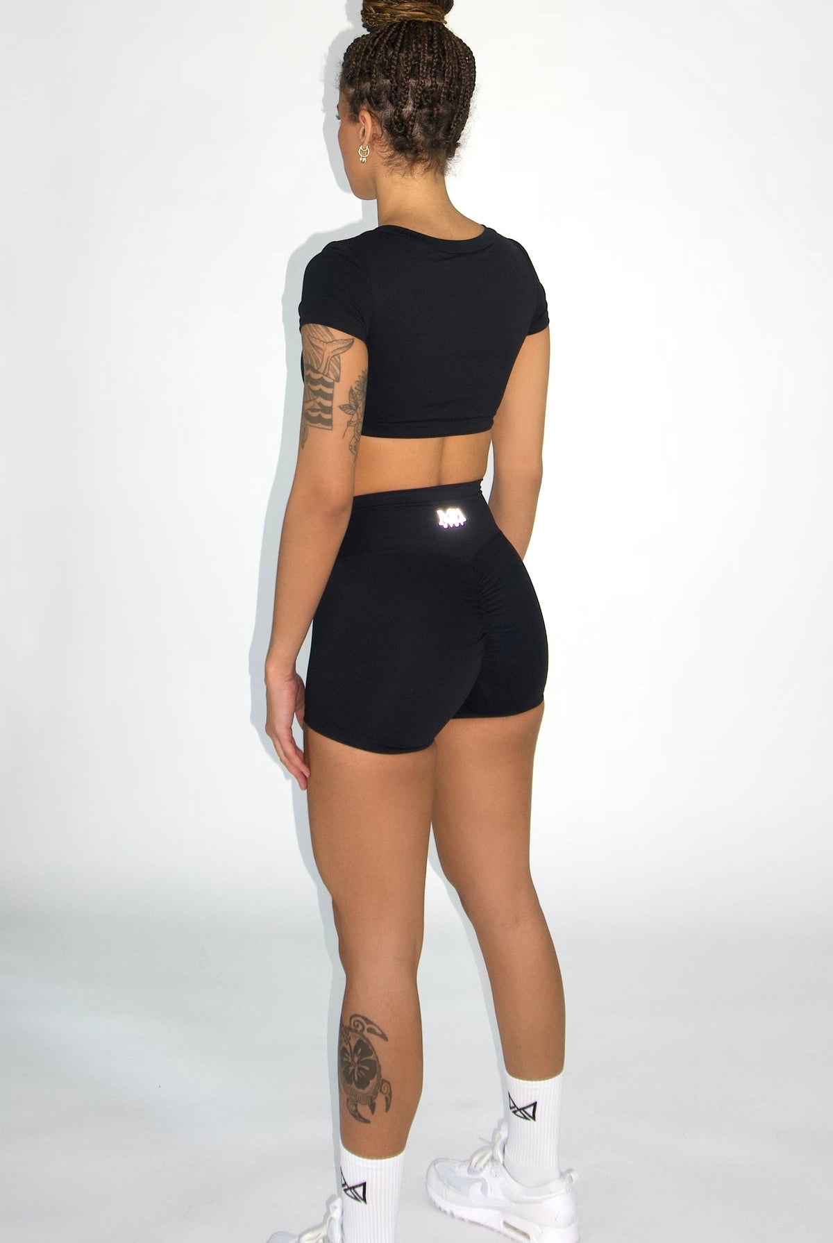 MILA MVMT Sportswear Emmie Short Sleeve Crop Top Sports Bra & Emmie Shorts Leggings Black