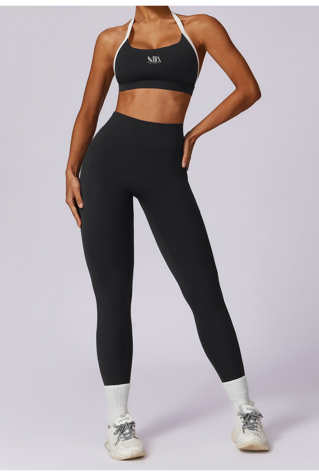 Jenna Contrast Sports Bra and Pocket Leggings Set - Black MILA MVMT