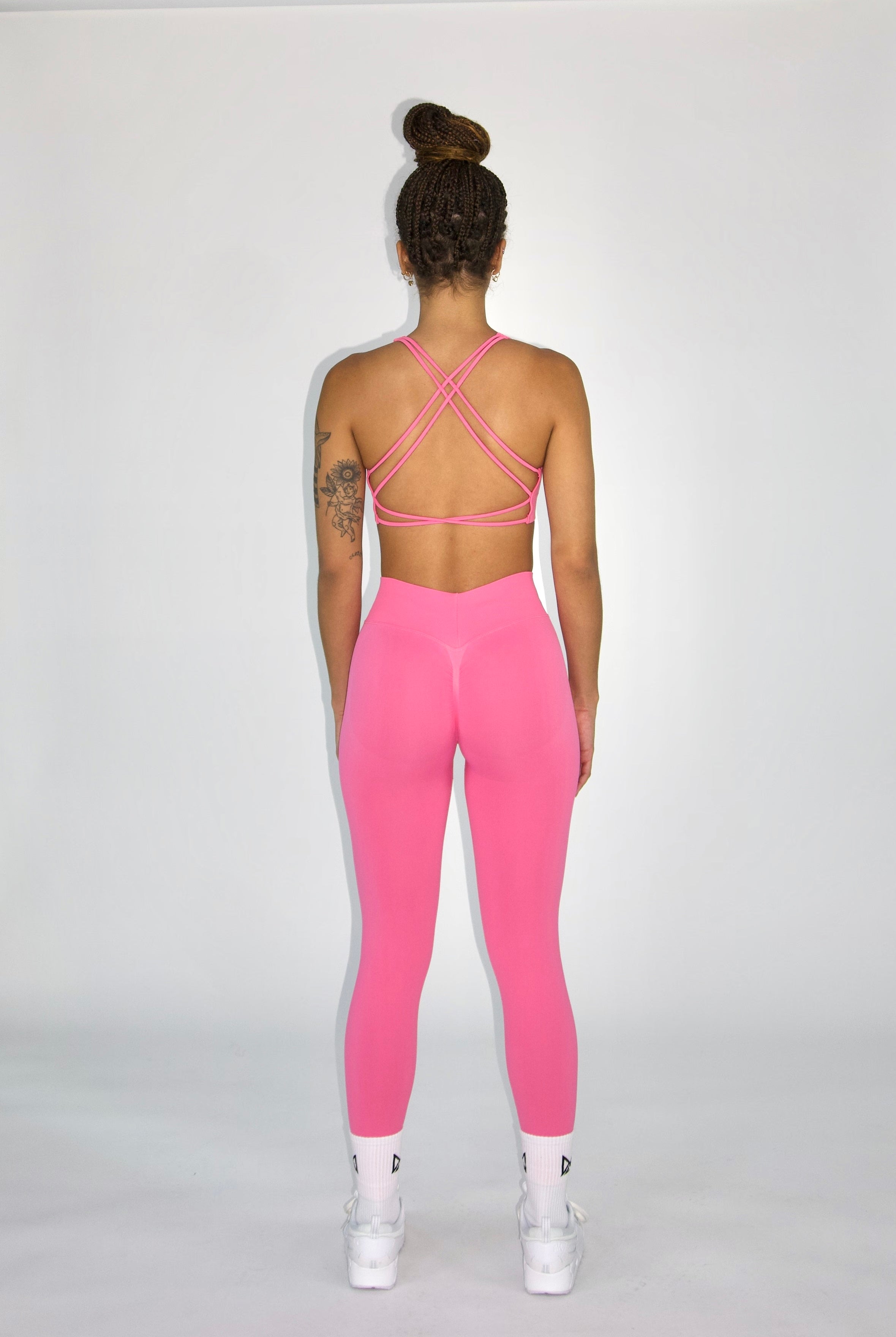 MILA MVMT Sportswear Leggings Sports Bra Set in Bubblegum Pink