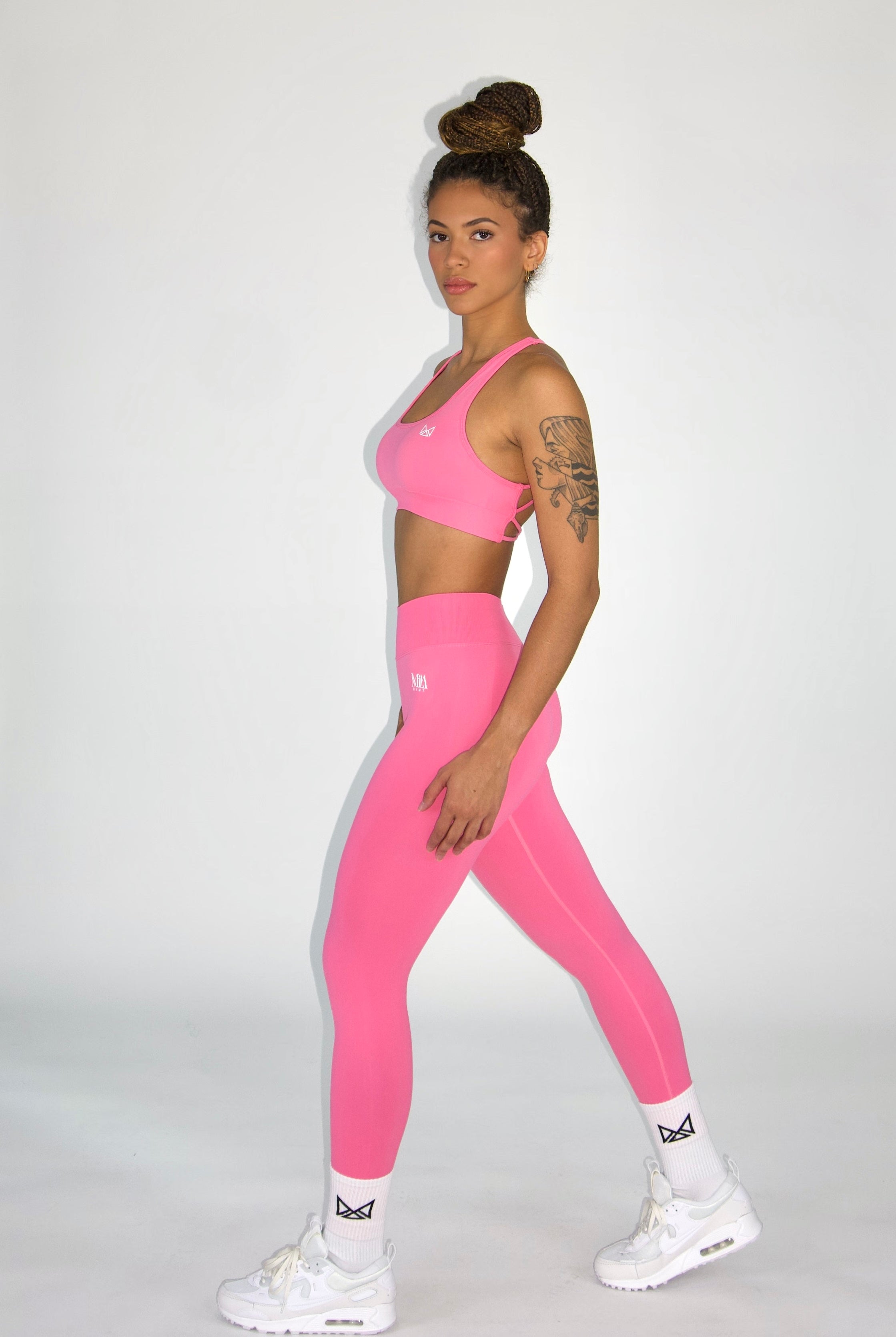 MILA MVMT Sportswear Leggings Sports Bra Set in Bubblegum Pink