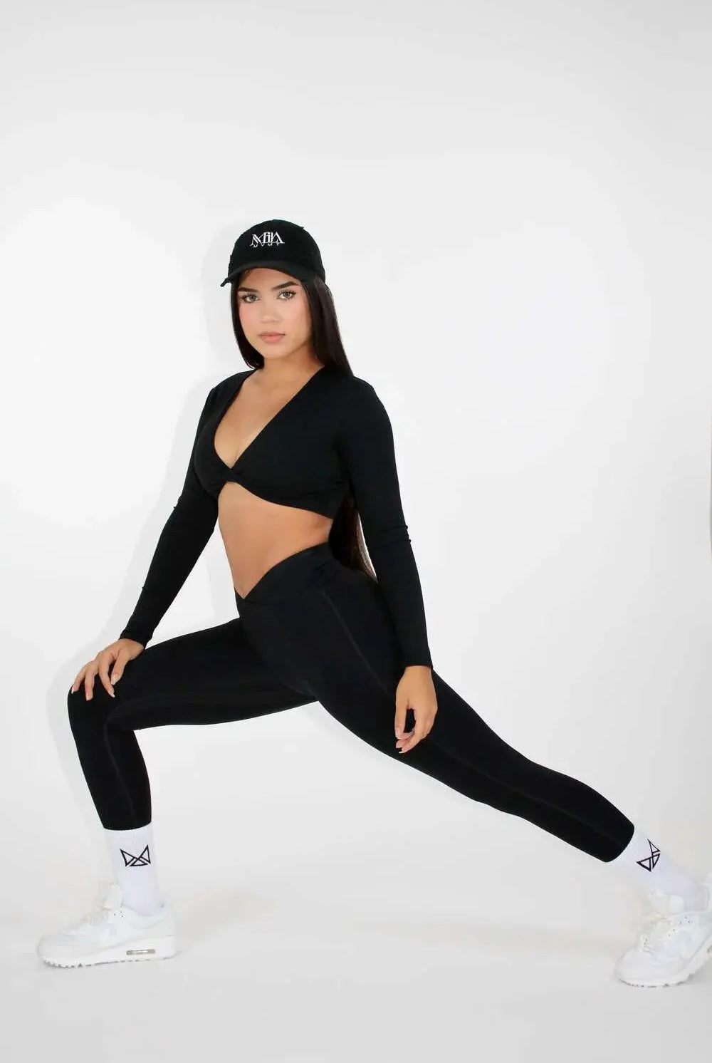 Aria Crossover V-Waist Scrunch Leggings - Black SideStretch