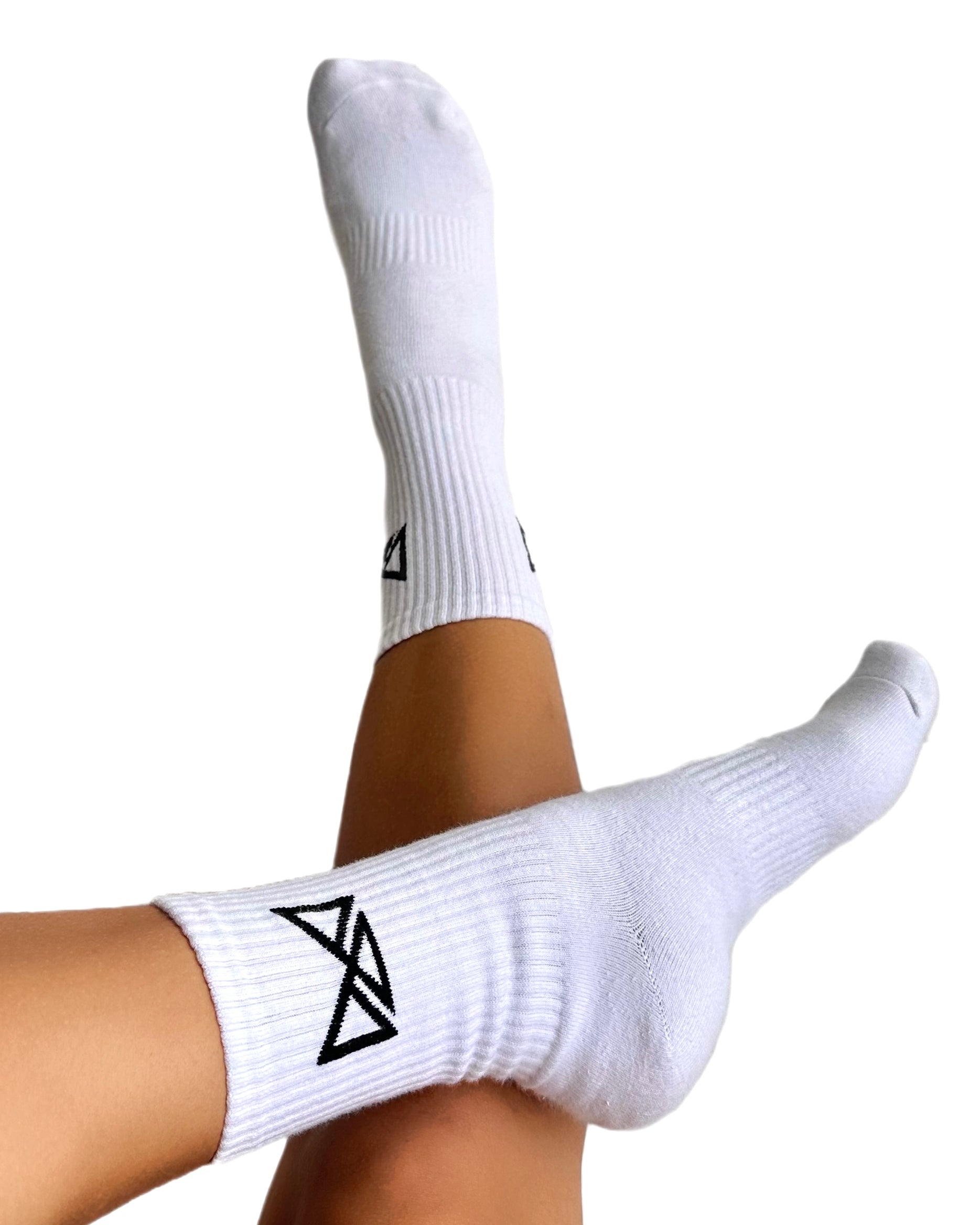 MILA MVMT Sportswear #MVMT Everyday Crew Socks in White.