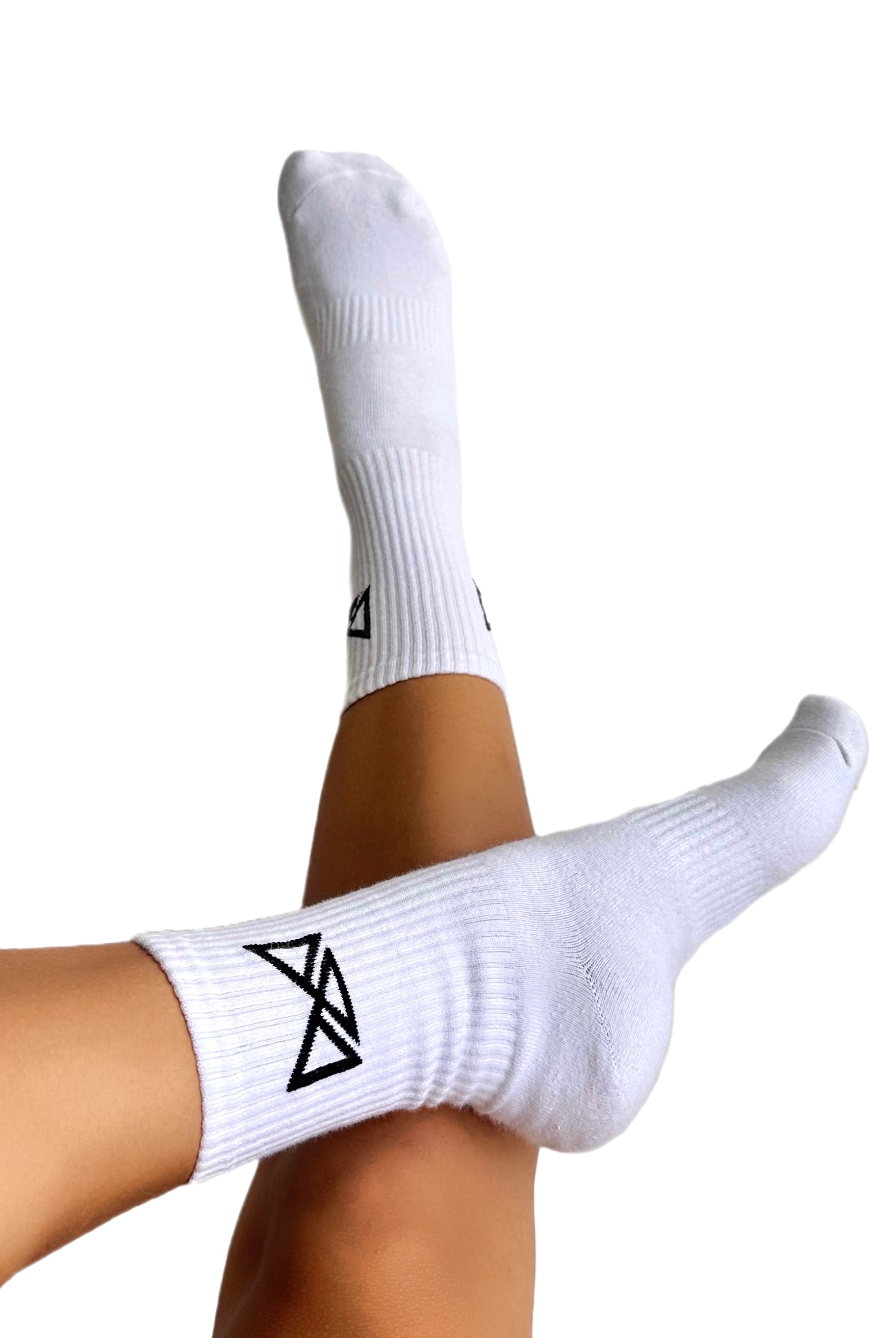 MILA MVMT Sportswear #MVMT Everyday Crew Socks in White.