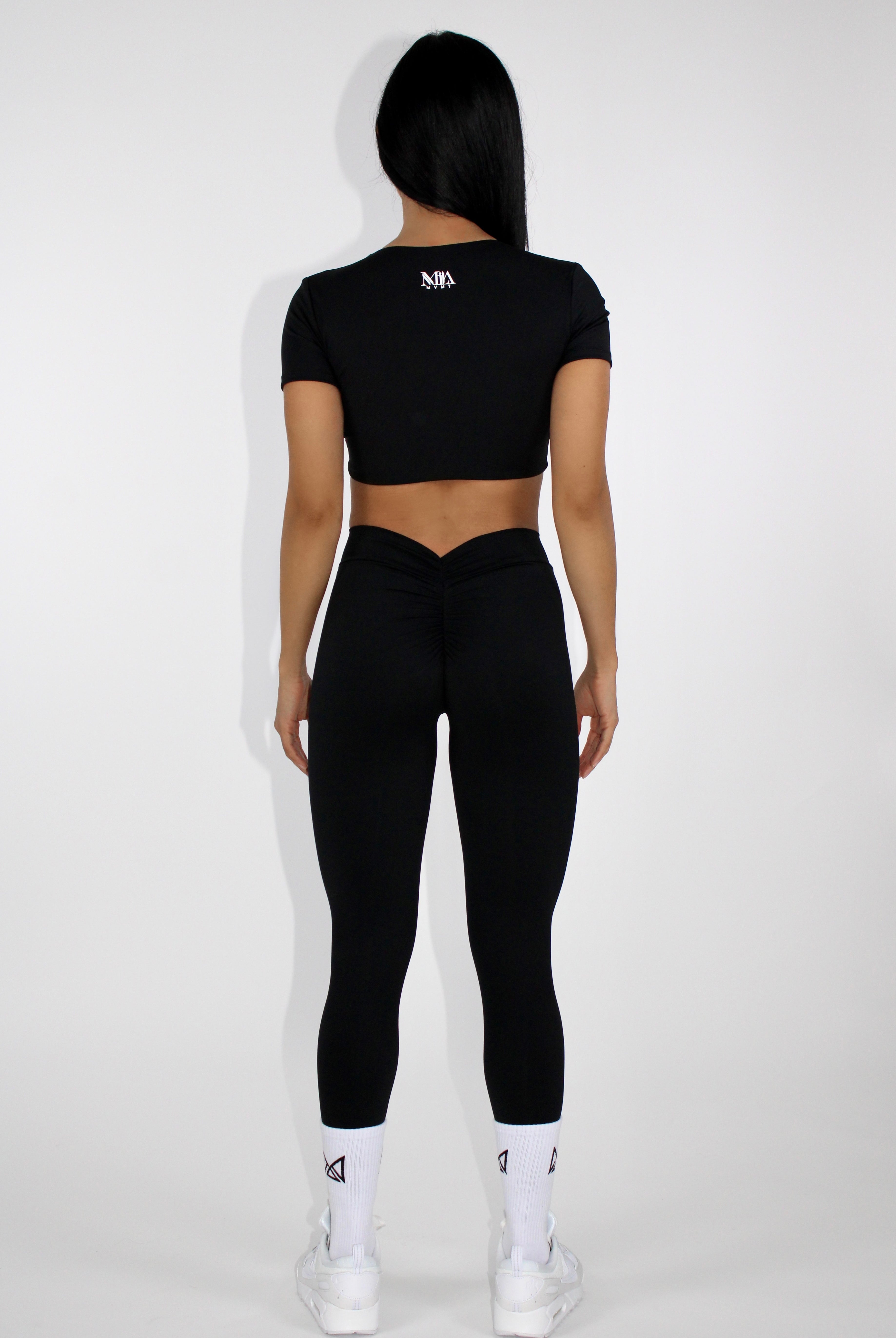 MILAMVMTSportswearGymYogaTennisGymTwistFrontCropTops Black CRop top facing back