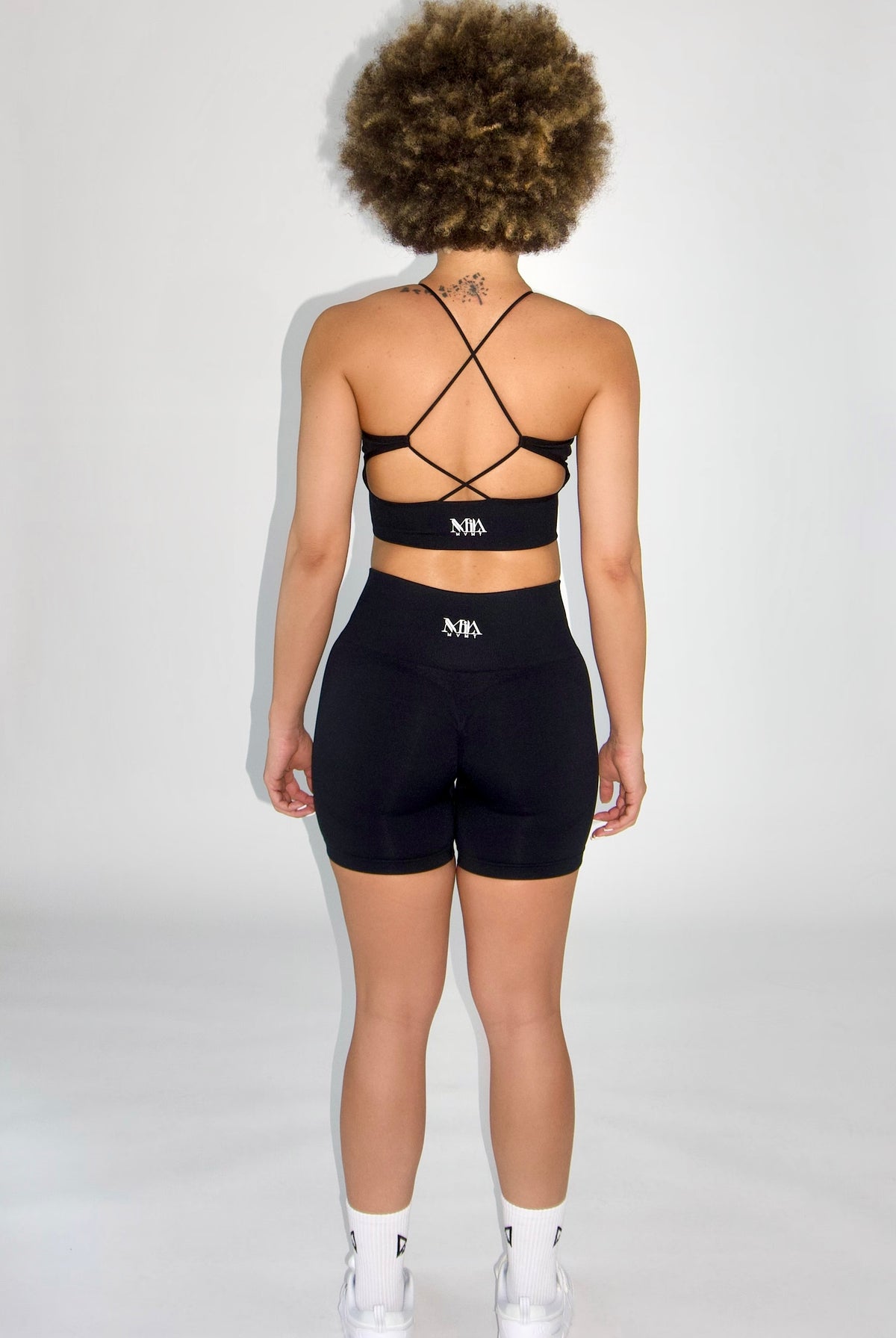 Zoey Seamless Contour Shorts - Black back view