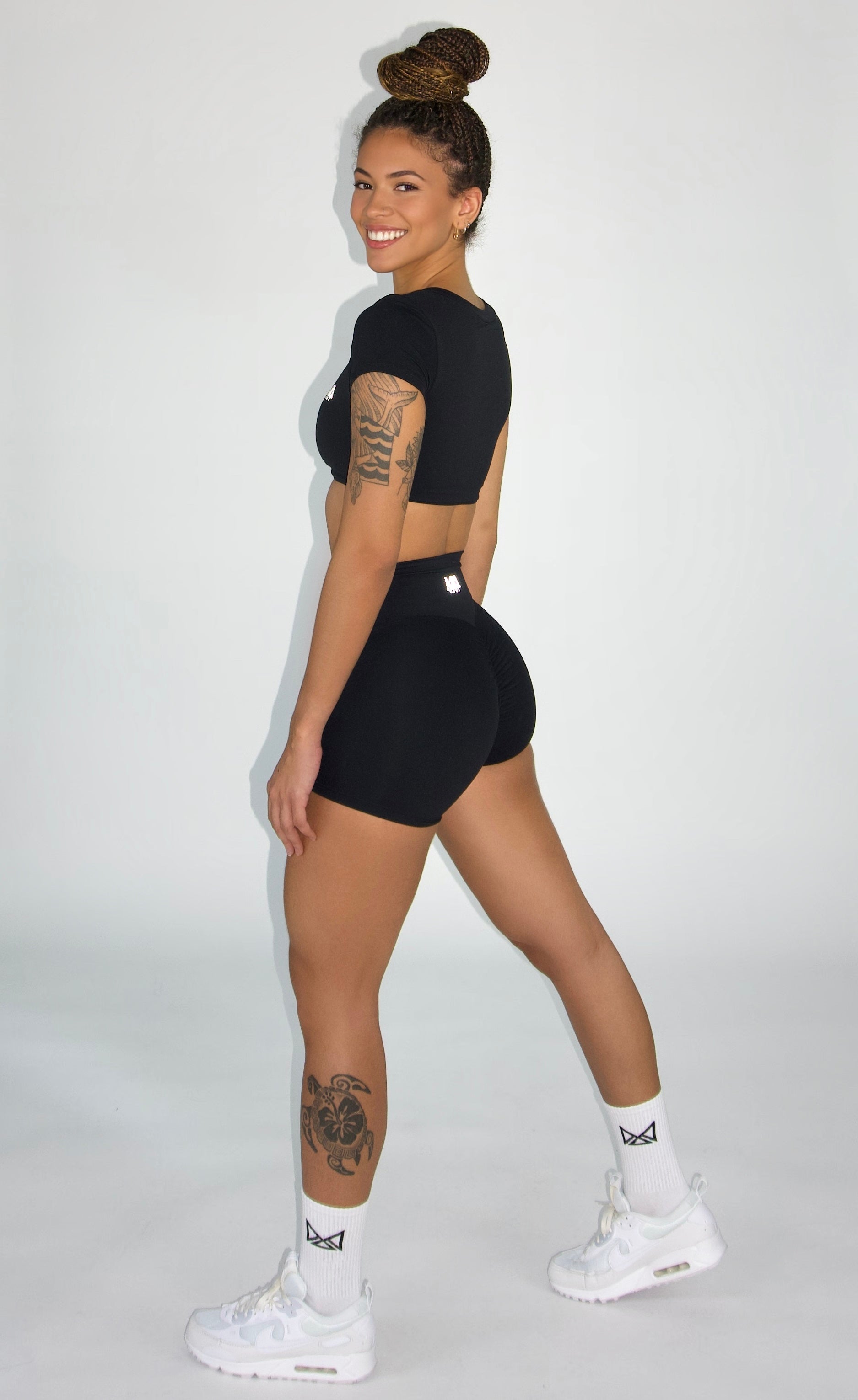 MILA MVMT Sportswear Emmie Short Sleeve Crop Top Sports Bra & Emmie Shorts Leggings Black