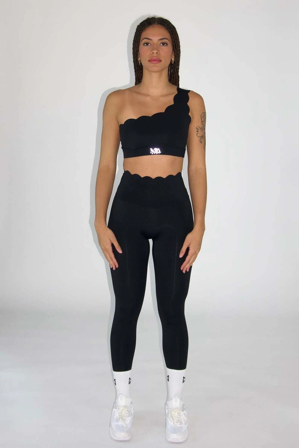 Cami Cloud Leggings Black - Front view