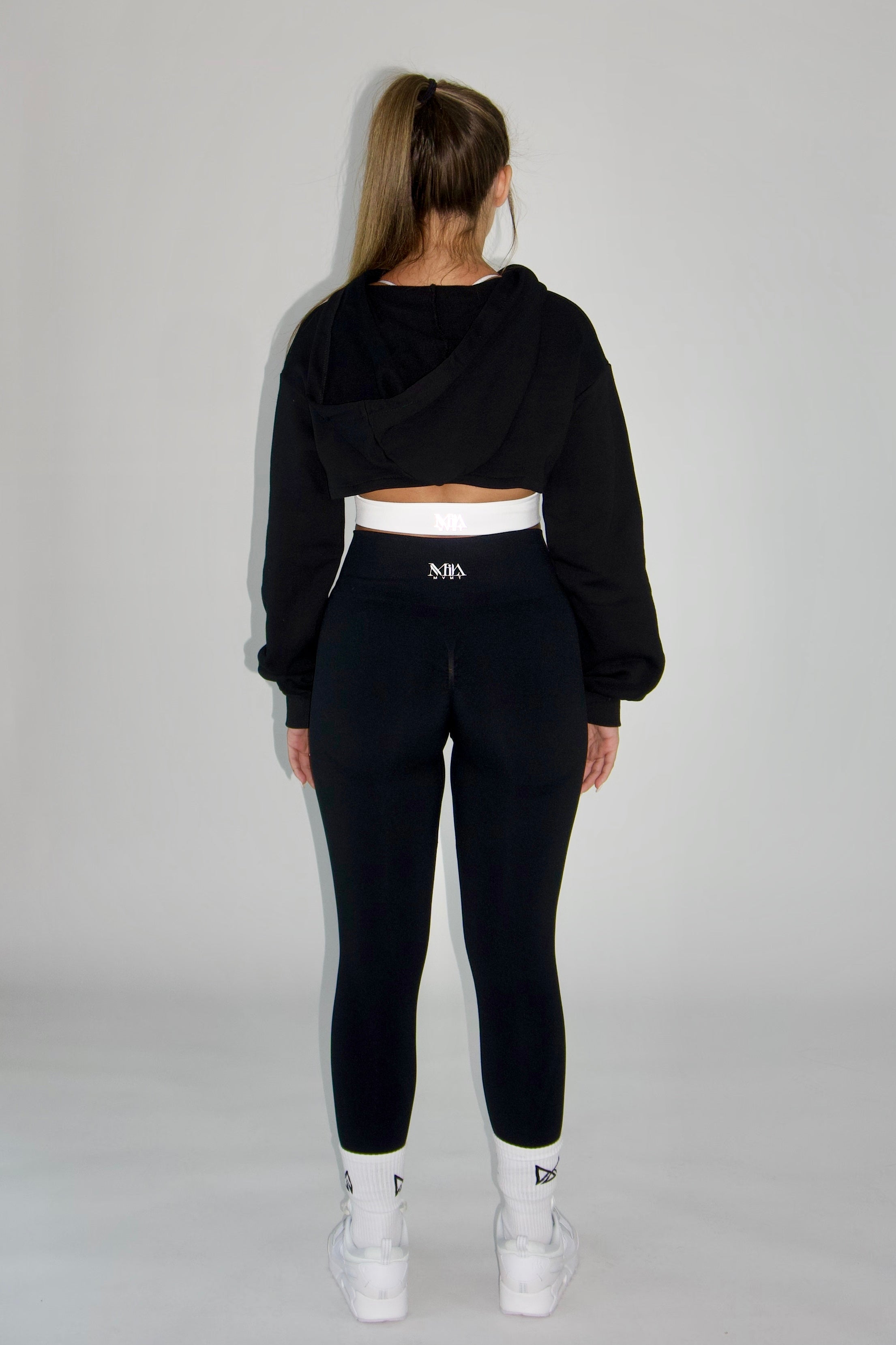 MILA MVMT Sportswear Josie Cropped Hoodie Black