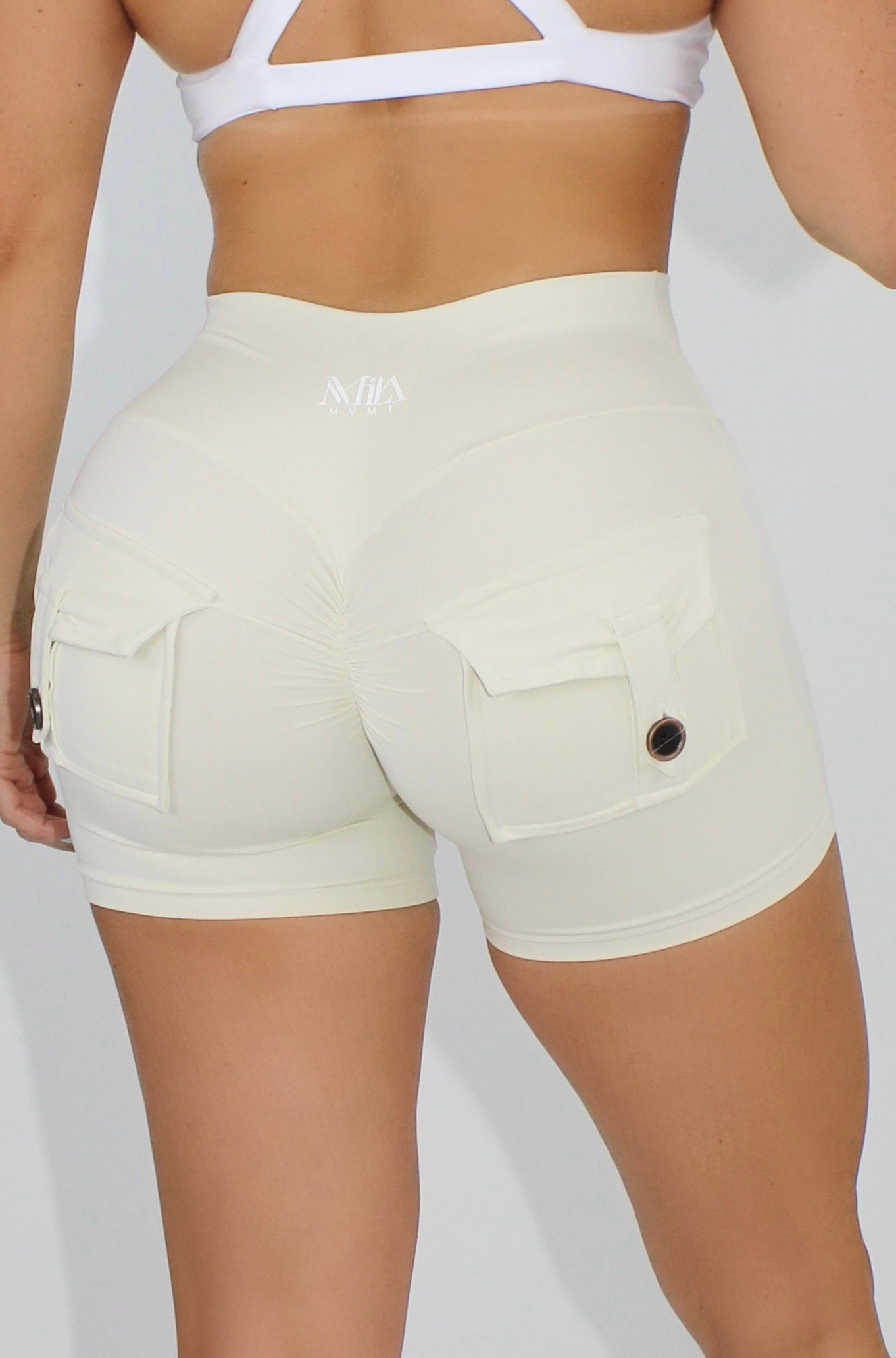 Selene Scrunch Booty Pocket Shorts - Cream