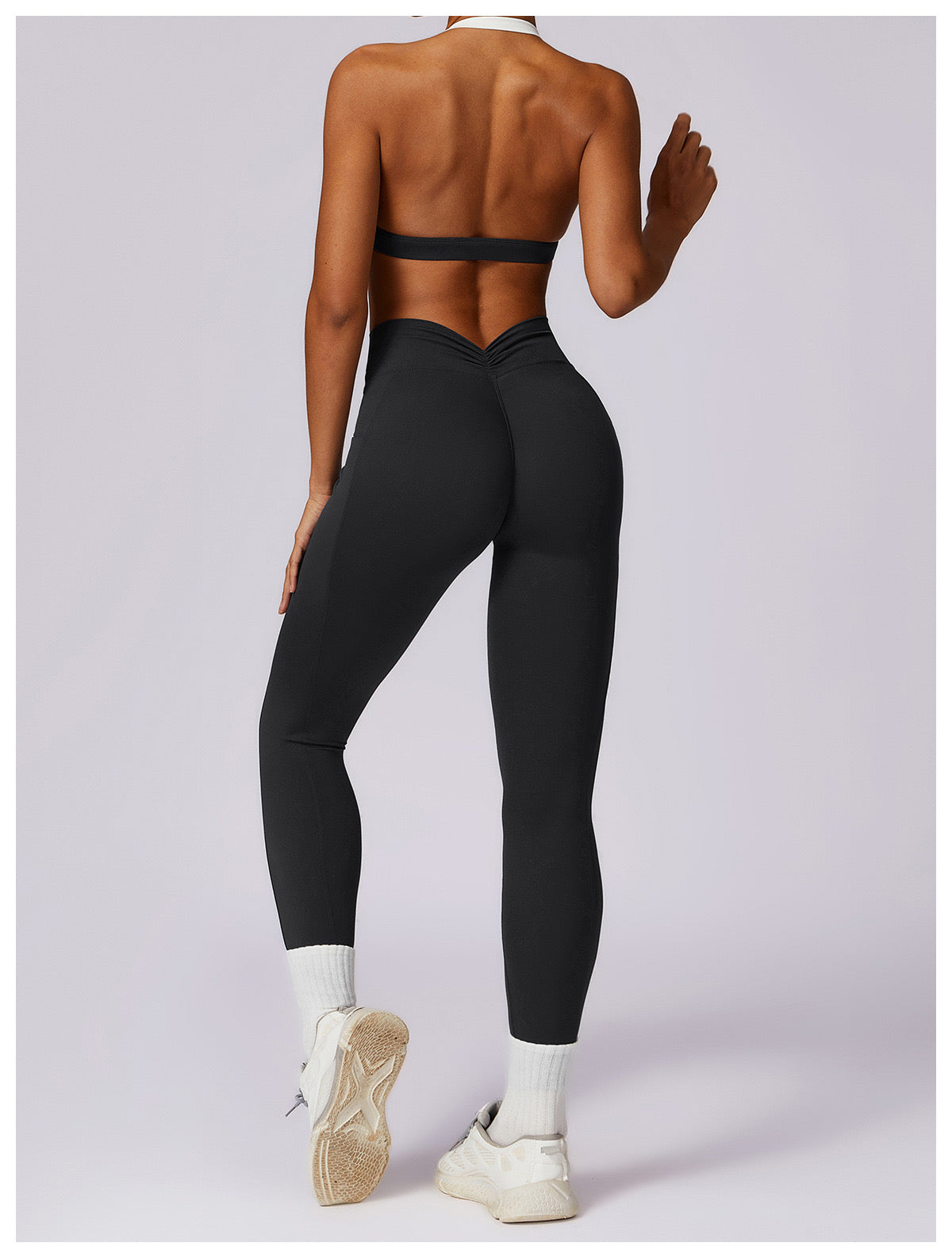 Jenna Contrast Sports Bra and Pocket Leggings Set - Black MILA MVMT