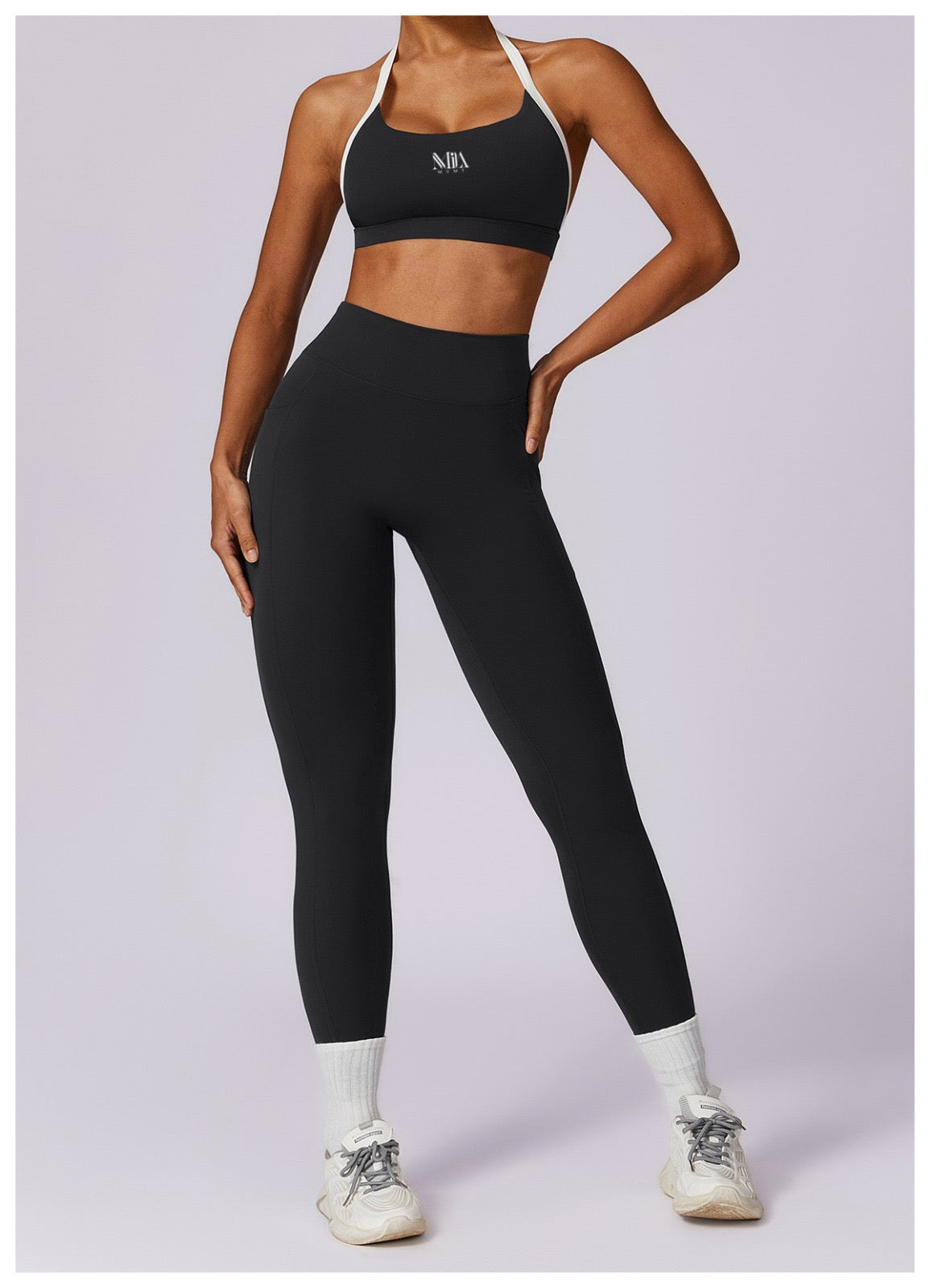 Jenna Contrast Sports Bra and Pocket Leggings Set - Black MILA MVMT